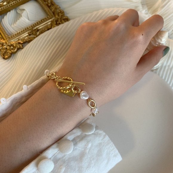 Fashion Coin multilayered Gold bracelet - Picture 1 of 4